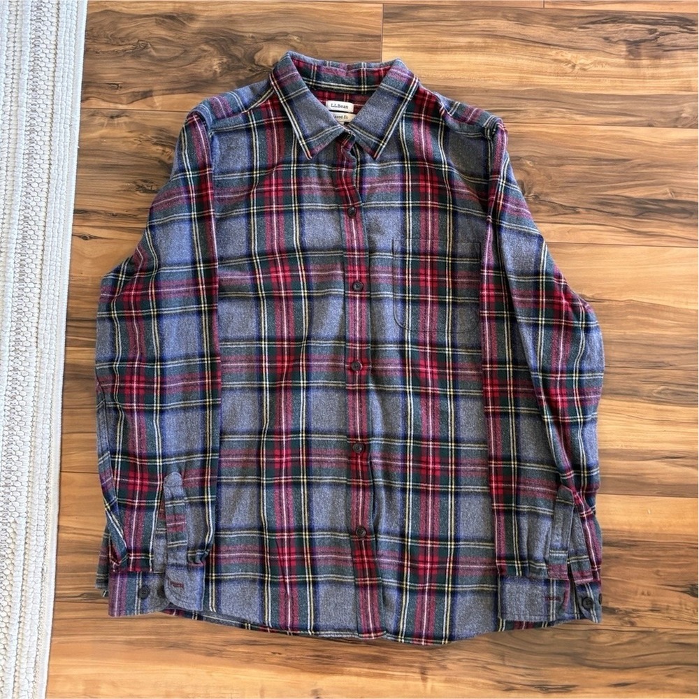 L.L. Bean Flannel Shirt Mens 1X Plus Relaxed Fit Plaid Gray Red Green Button Up